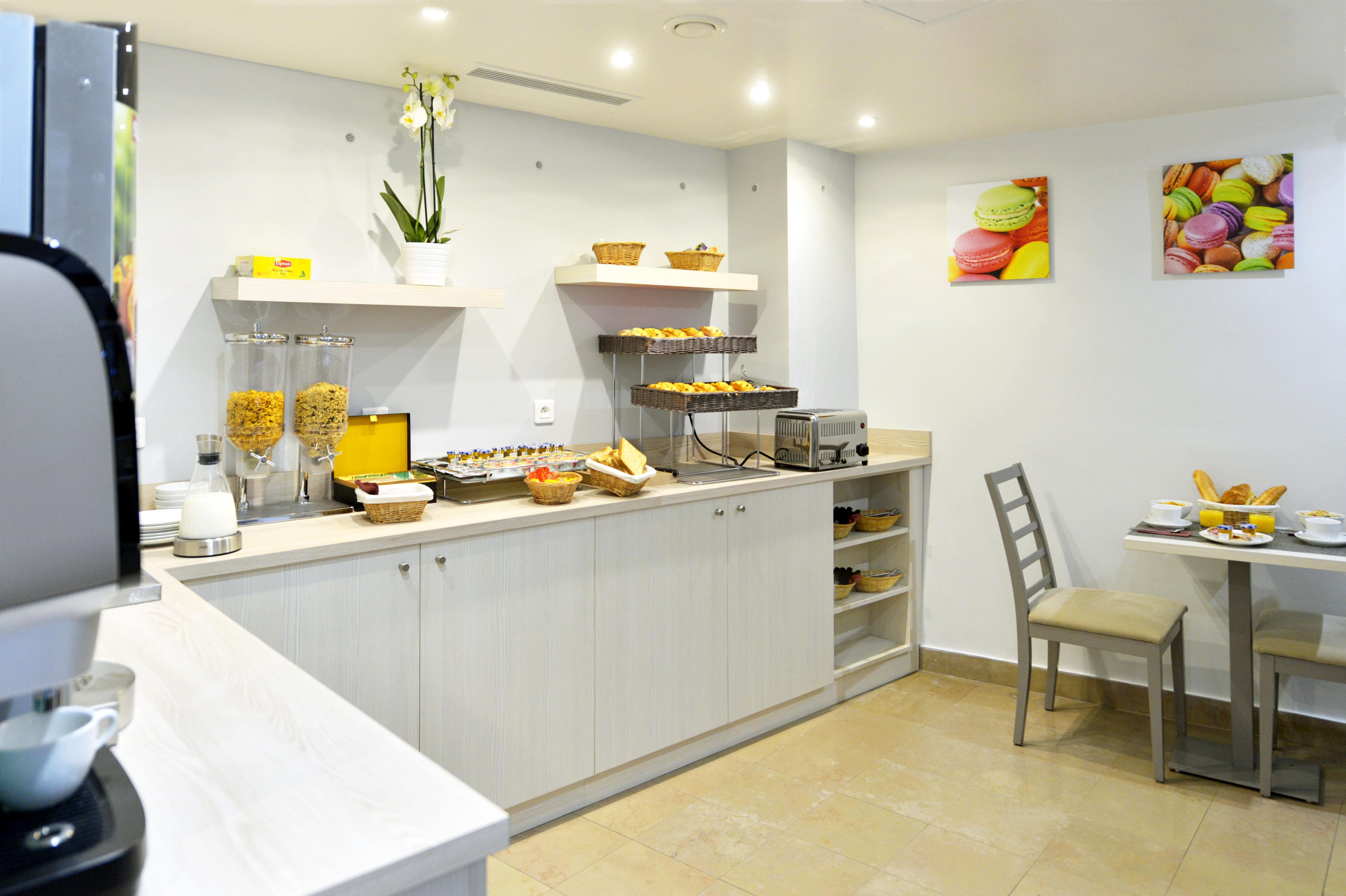 Hotel Eugenie Париж Екстериор снимка