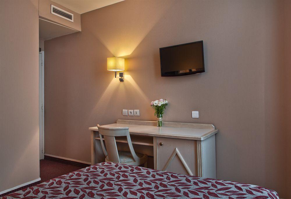 Hotel Eugenie Париж Екстериор снимка